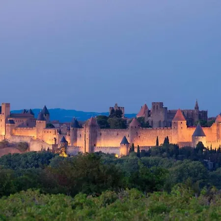 Entrez En Lice, Face A La Cite Vue Sublime