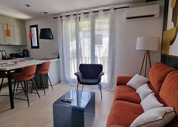 Entrez En Lice, Face A La Cite Vue Sublime